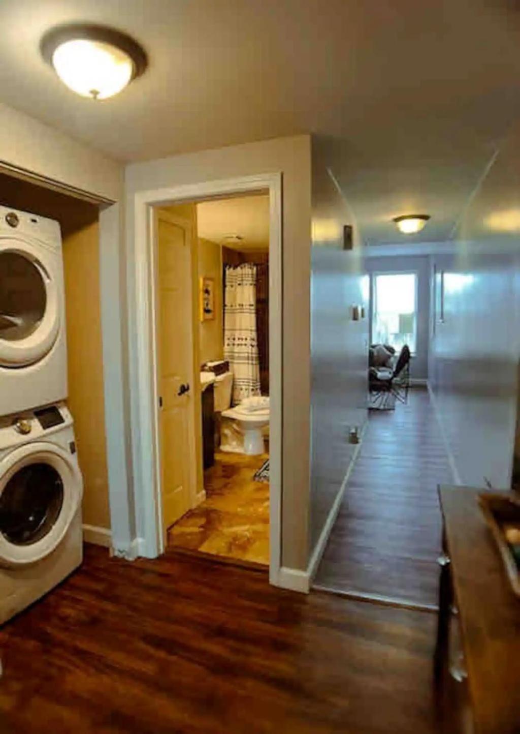 Modern Duplex Near Arenas, Hospitals, Universities, & Attractions Tower Grove Exterior foto